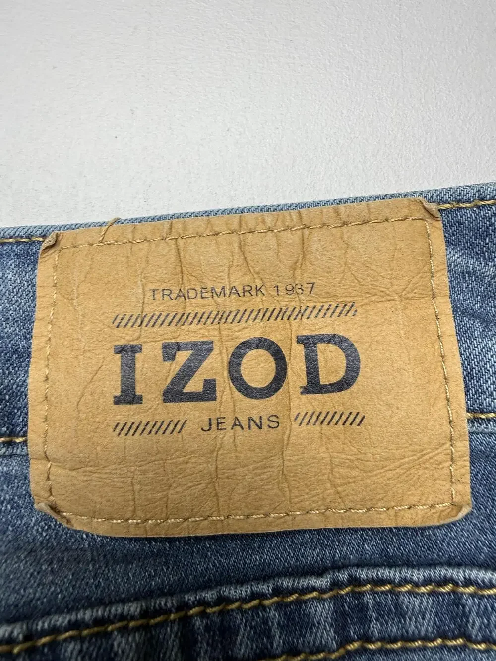Izod Jeans Mens 36x32 Blue Med Wash Denim Regular Straight Stretch Casual